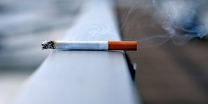 Philip Morris усе не може продати свою російську «дочку» попри всі обіцянки (Фото:Andres Siimon  Unsplash)