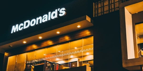 McDonald’s пішов з Росії незадовго після початку війни (Фото:robi-pastores/pexels)
