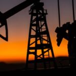 Нафта дорожчає на тлі сталого попиту на сировину