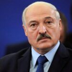 лукашенко в інвалідному кріслі: лікарі розповіли, що чекає на диктатора