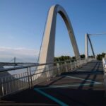 Можна йти гуляти: у Києві відкрили міст-хвилю (фото, відео)