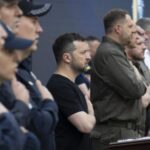 «Напружений. Нетерплячий. Розчарований»: яким бачать та що говорять про Зеленського в його оточенні…