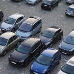 Автосалони спорожніли — українці терміново скуповують нові машини: експерт пояснив, що відбувається