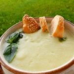 Дуже смачний суп із цвітної капусти: ніжний та ароматний