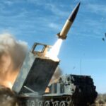 Видумують все нові й нові пояснення: стало відомо, чому США не дають…