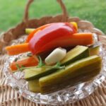 Квашені овочі: дуже простий бюджетний рецепт від відомої кулінарки