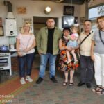 Мер Днiпра зустрiвся з мешканцями постраждалого вiд обстрiлу рф будинку