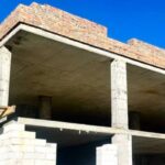 На мiсцi зруйнованого житлового будинку у Пiскiвцi зводять новий