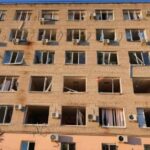 Окупанти вдарили по онкоцентру у Запоріжжі: є загиблі та поранені, під завалами шукають людей…
