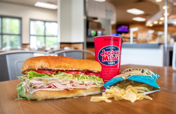 Blackstone купує мережу сендвіч-барів Jersey Mike’s приблизно за $8 млрд