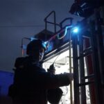 Ворог атакував Київ: постраждали люди, у низці районів спалахнули пожежі через падіння уламків дронів