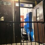 Втопила маленьку доньку у ванні і намагалася накласти на себе руки: жахлива трагедія…