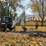 У Днiпрi ремонтують тротуарне покриття у скверi Старова