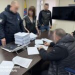 Вирішив «підзаробити»: депутата міськради викрили на оборудці із закупівлею неякісного одягу для…