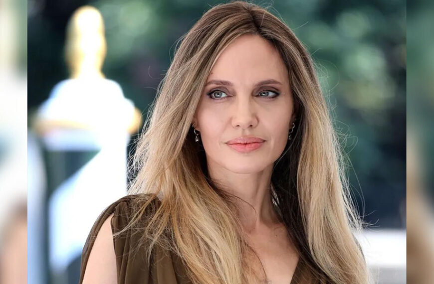 Більше відома розміром бюстгальтеру, аніж…