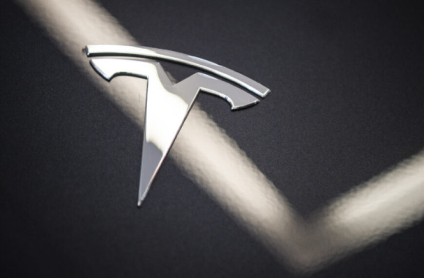 Акції Tesla зросли у травні на понад 22%, попри падіння продажів у Європі та Китаї