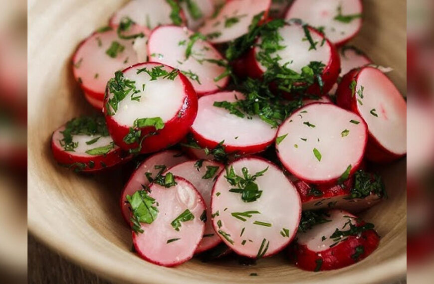 Пікантна маринована редиска з зеленню: кулінарний…