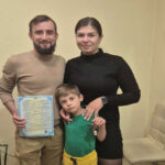 Родина ВПО з Запорiжжя отримала кредит на житло в Чернiвцях