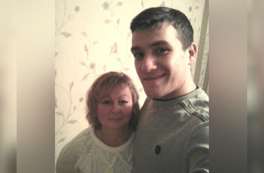 Взимку прив’язали до дерева й обливали холодною…