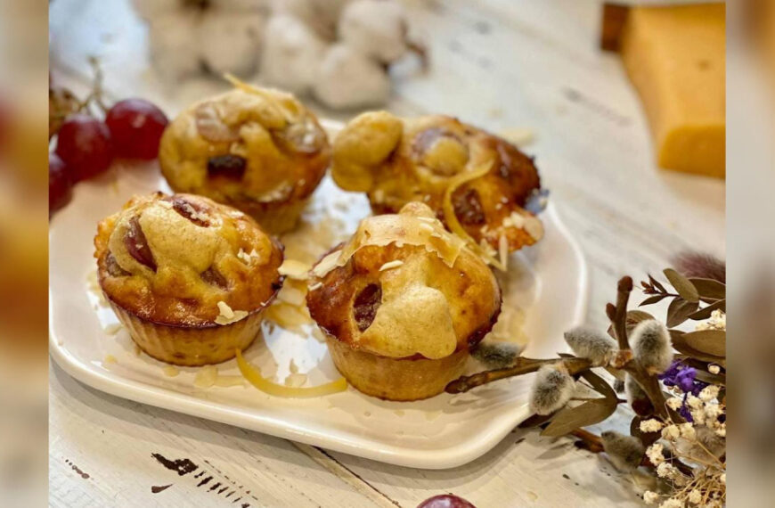 Мафіни з виноградом, сиром дорблю та мигдалем:…
