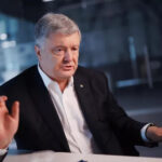 Порошенко сьогодні вимагає сучасну зброю, яку свого часу не дозволив виготовляти…