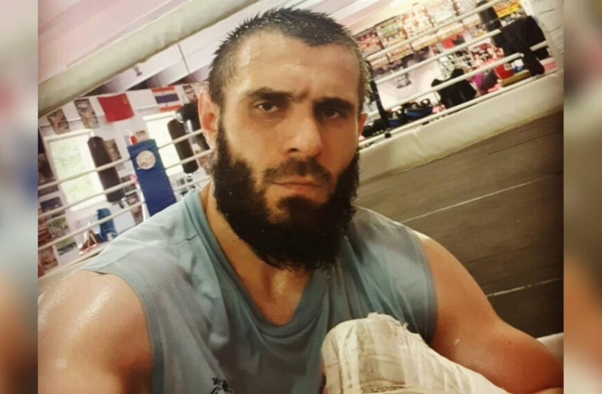 Непереможного боксера, який народився в росії,…