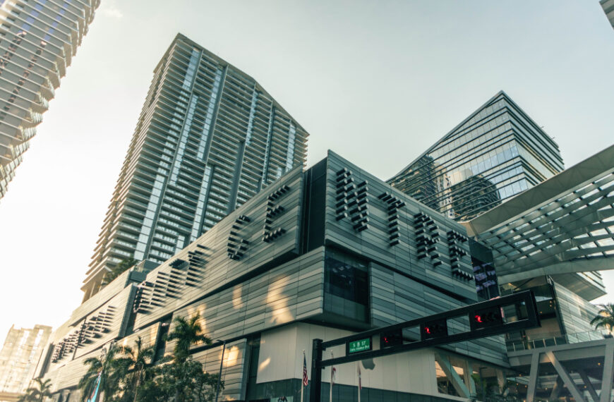 Simon Property придбала чотириповерховий ТЦ Brickell City Centre у Майамі за $548,7 млн