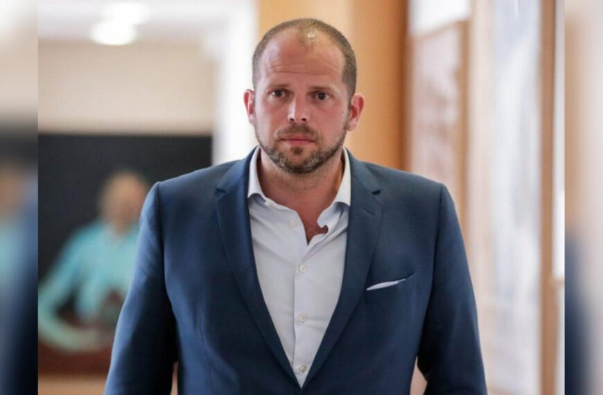 Може бути щось на кшталт сценарію,&hellip;