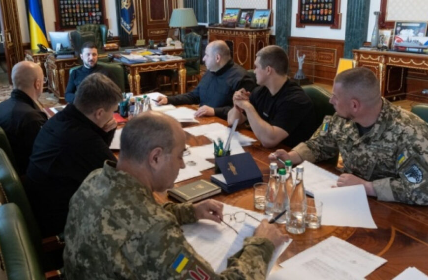 Дрони-перехоплювачі та інші розробки: Зеленський анонсував нові контракти