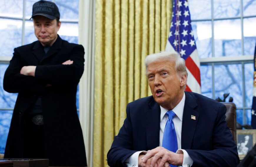 Репліка Трампа про можливу депортацію Маска обвалила акції Tesla на 4%