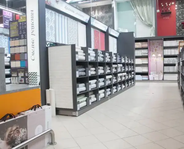 Що буде, якщо поклеїти шпалери із вертикальним малюнком: дизайнерська хитрість