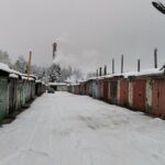 У їхньому будинку капає зі стелі, але чоловік зайнятий лише…