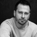 «Вибухова хвиля дійшла аж до нашої квартири»: відомий актор Юрій Вихованець про…