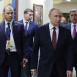 Російські акції обвалилися після відмови Путіна припинити війну