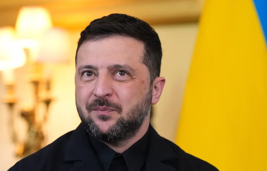 Міністр армії США прибув до Києва для переговорів на високому рівні щодо відновлення мирних переговорів, повідомляють військові