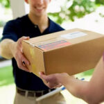 Українцям готують нові податки: Нацбанк пропонує обкласти збором посилки до…