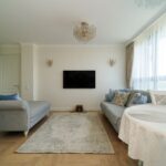 Чому у вітальні має бути «акцент п'ятірки»: правило, що створює…