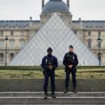 Ще двом висунуто звинувачення у пограбуванні коштовностей Лувру, трьох звільнено…