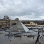 Поліція заарештувала четвертого підозрюваного у причетності до пограбування Лувру, а…