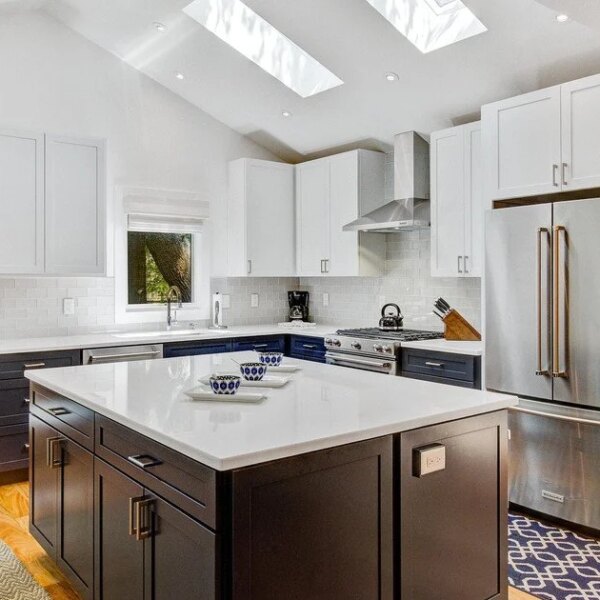 П’ять кращих варіантів, як освіжити кухонні меблі: легко та бюджетно.