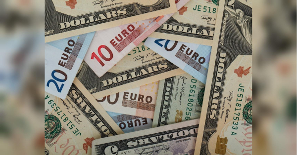 Курси валют в Україні: банкіри радять придивитися до євро