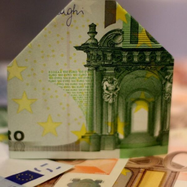 “Золоті” будматеріали: на Київщині спалахнув гучний скандал через реконструкцію школи і дитсадка