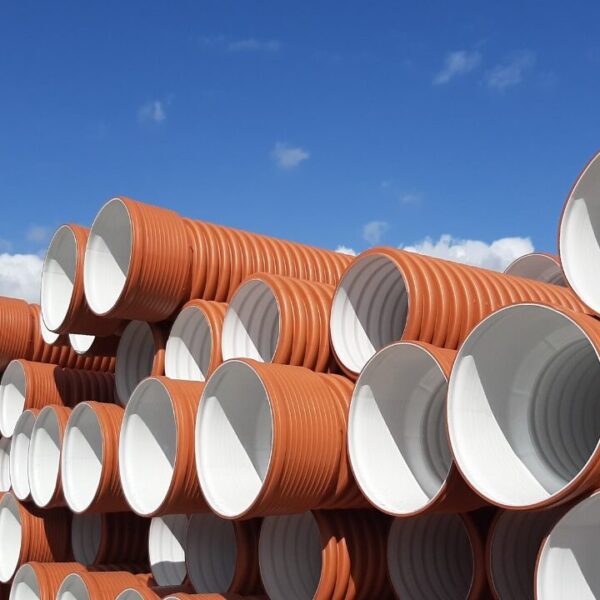 Каналізаційні труби: різновиди, їхні плюси та мінуси