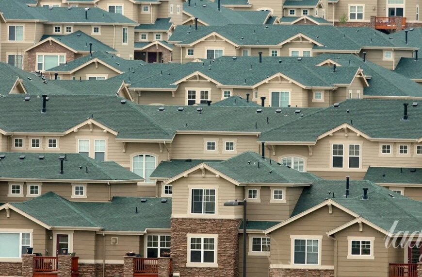 Коли найкраще міняти покрівлю будинку — поради, які допоможуть зекономити тисячі гривень