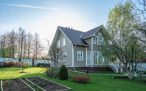 Як оновити заміський будинок перед дачним сезоном без серйозних витрат