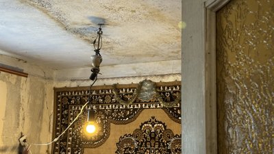 Третій рік відбудови: у Посад-Покровському люди досі живуть у модульних будинках