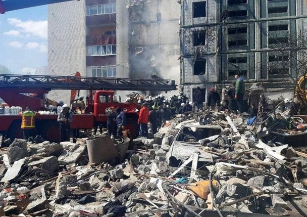 Фото: постраждалий будинок в Умані 28 квітня 2023 / © Офіс Генерального прокурора