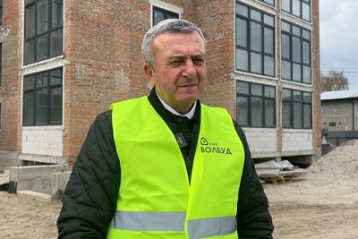 "Я справді вражений": делегація з Європи оглянула будинок для ВПО, який планують здати у вересні на Рівненщині