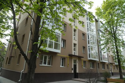 Понад два роки відновлення: у Запоріжжі на Незалежної України, 153-А відбудували багатоповерхівку після обсрілу РФ