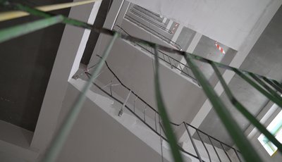 Зруйнована російською ракетою багатоповерхівка в Умані: на якому етапі трирічна відбудова